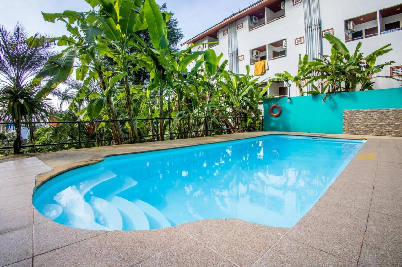 Riviera Patong Hotel Bagian luar foto