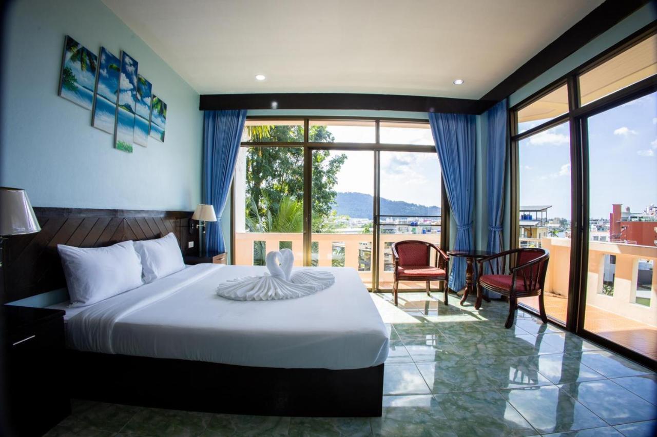 Riviera Patong Hotel Bagian luar foto