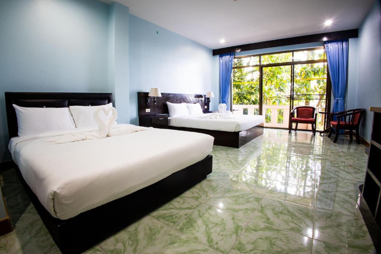 Riviera Patong Hotel Bagian luar foto